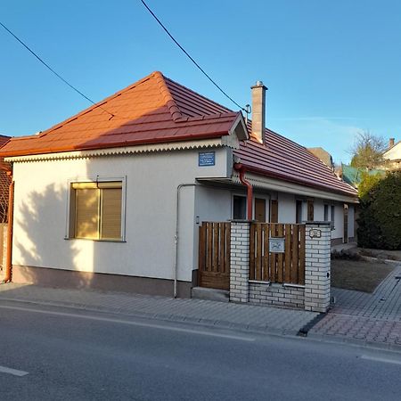 Falusi Vendégház Etyek Exterior foto