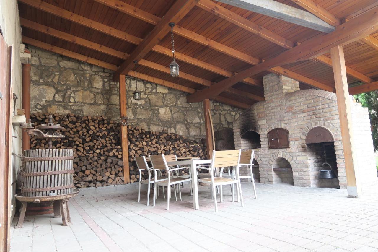 Falusi Vendégház Etyek Exterior foto