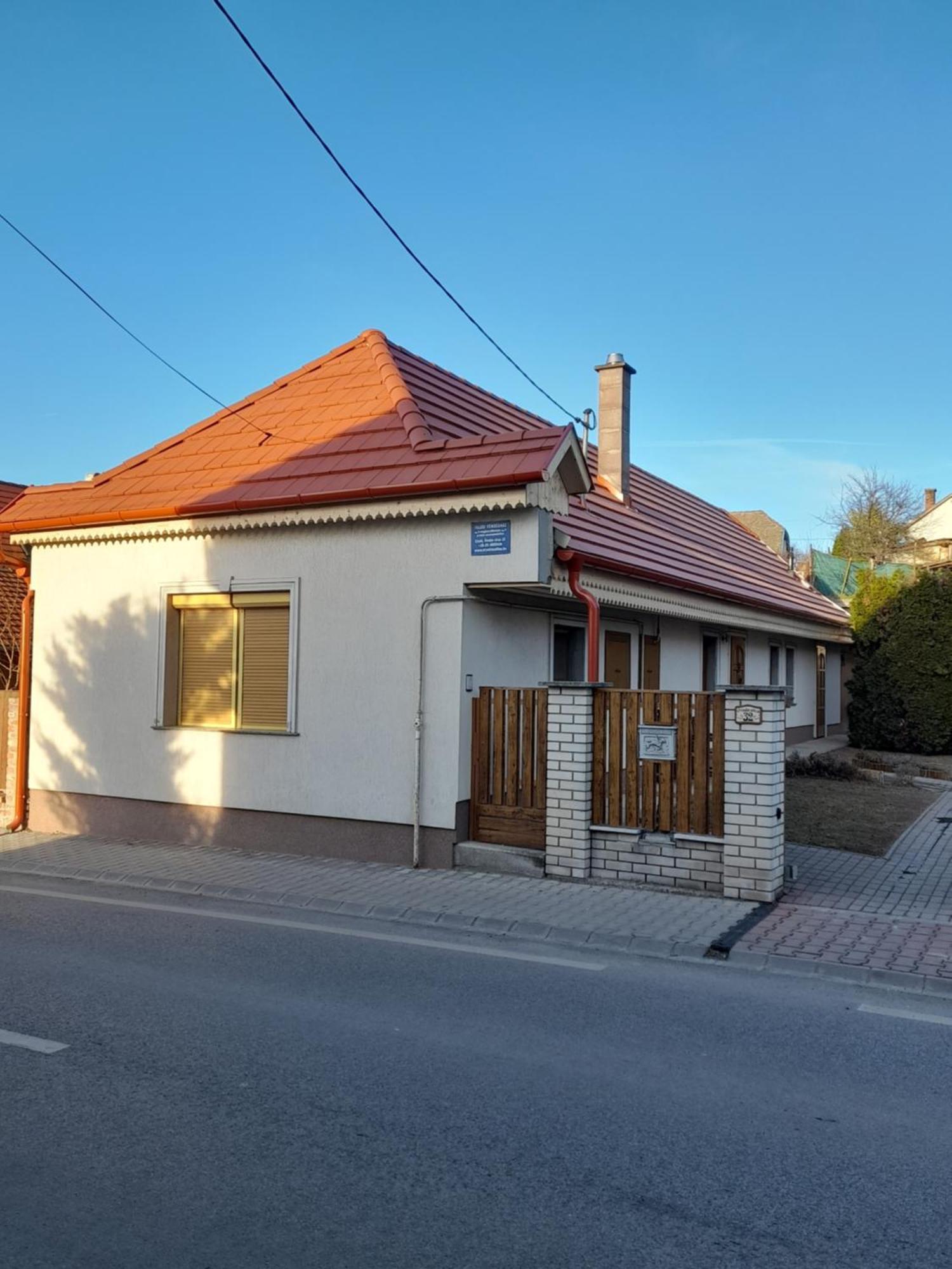 Falusi Vendégház Etyek Exterior foto