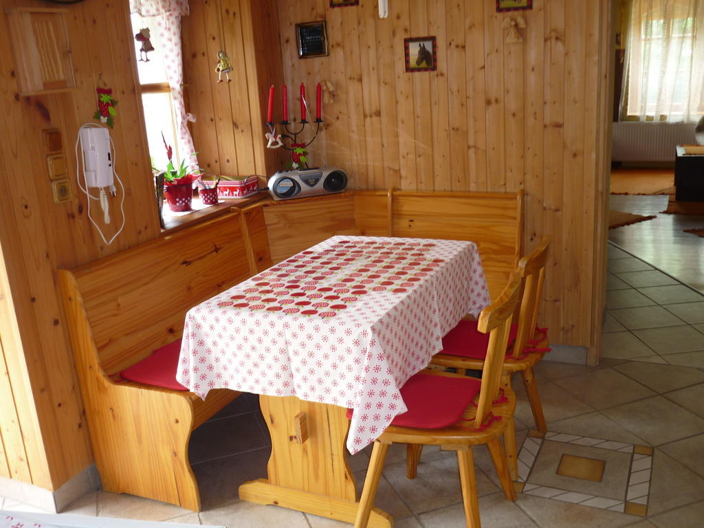 Falusi Vendégház Etyek Quarto foto