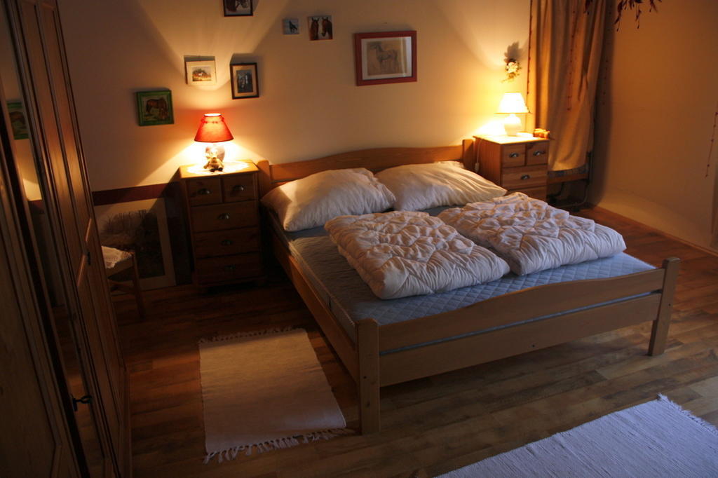 Falusi Vendégház Etyek Quarto foto